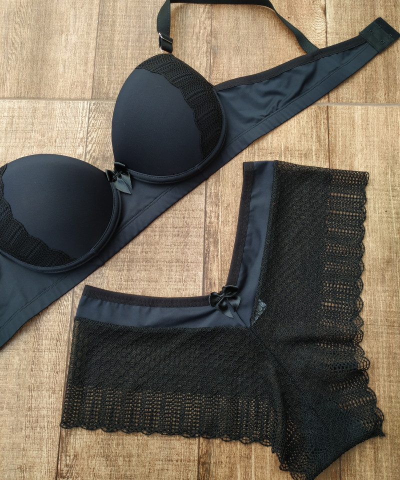 Conjunto Plus Size Samanta preto detalhe