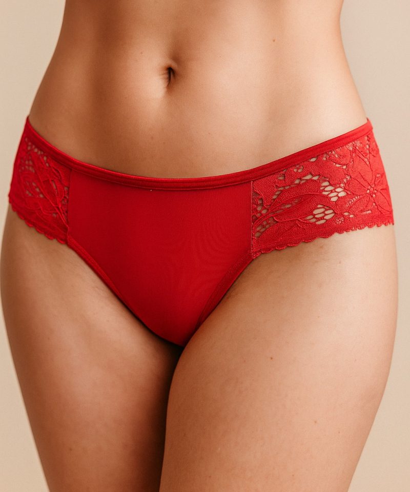 Calcinha Pimenta rubi modelo frente